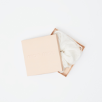 Супер об'ємна резинка з натурального шовку біла MON MOU SILK VOLUME SCRUNCHIE WHITE - Зображення 2