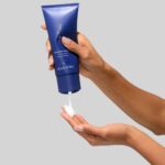 Очищуючий відлущуючий засіб HYDROPEPTIDE EXFOLIATING CLEANSER 200мл - Зображення 2